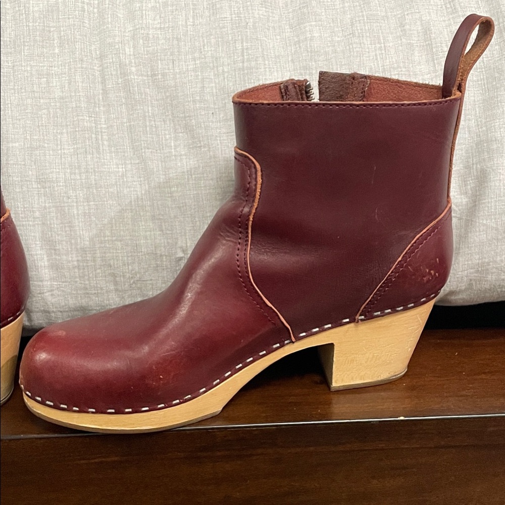 Swedish Hasbeens Burgundy Leather Clogs